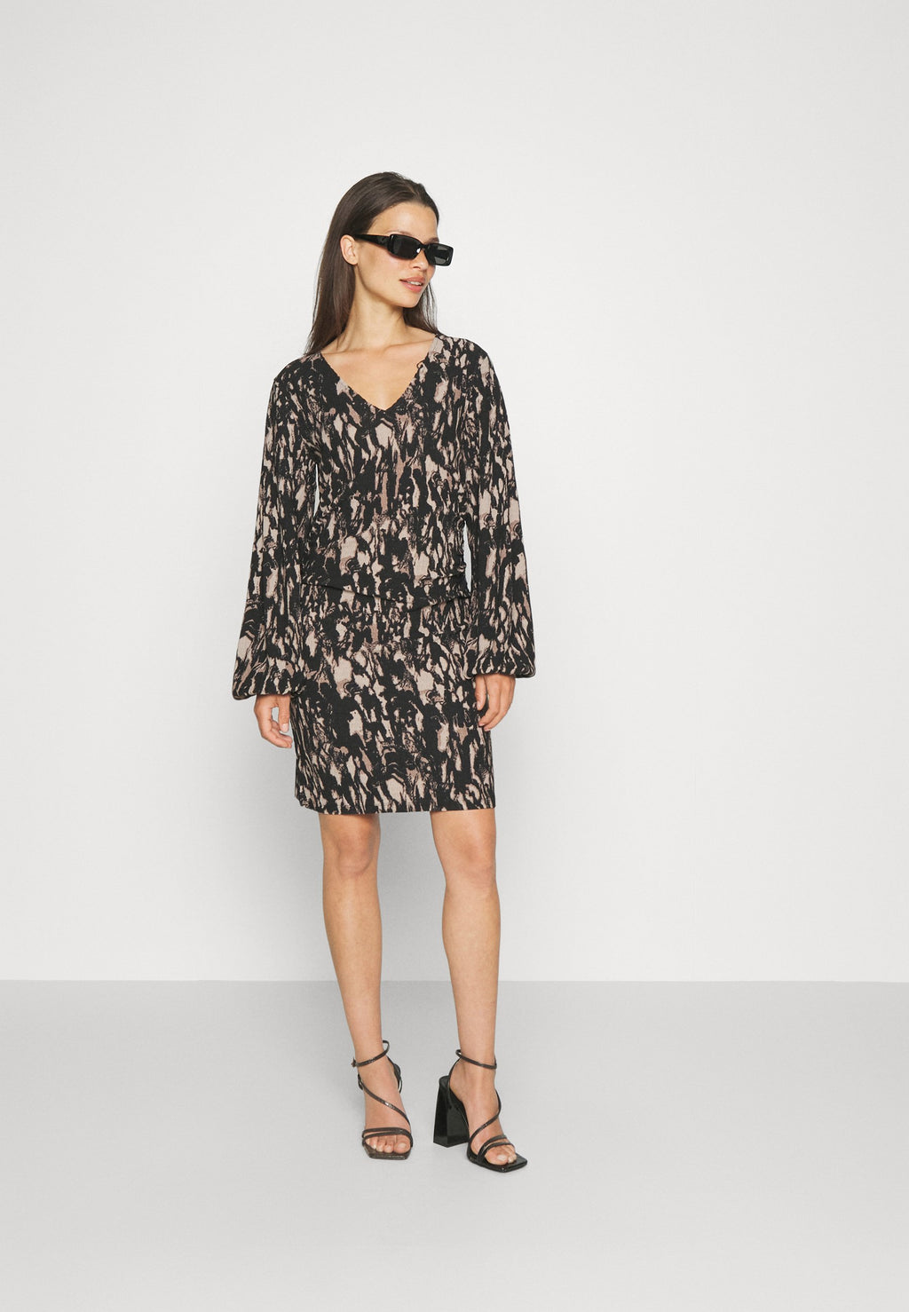 VILA Petite VICAIA V NECK DRESS