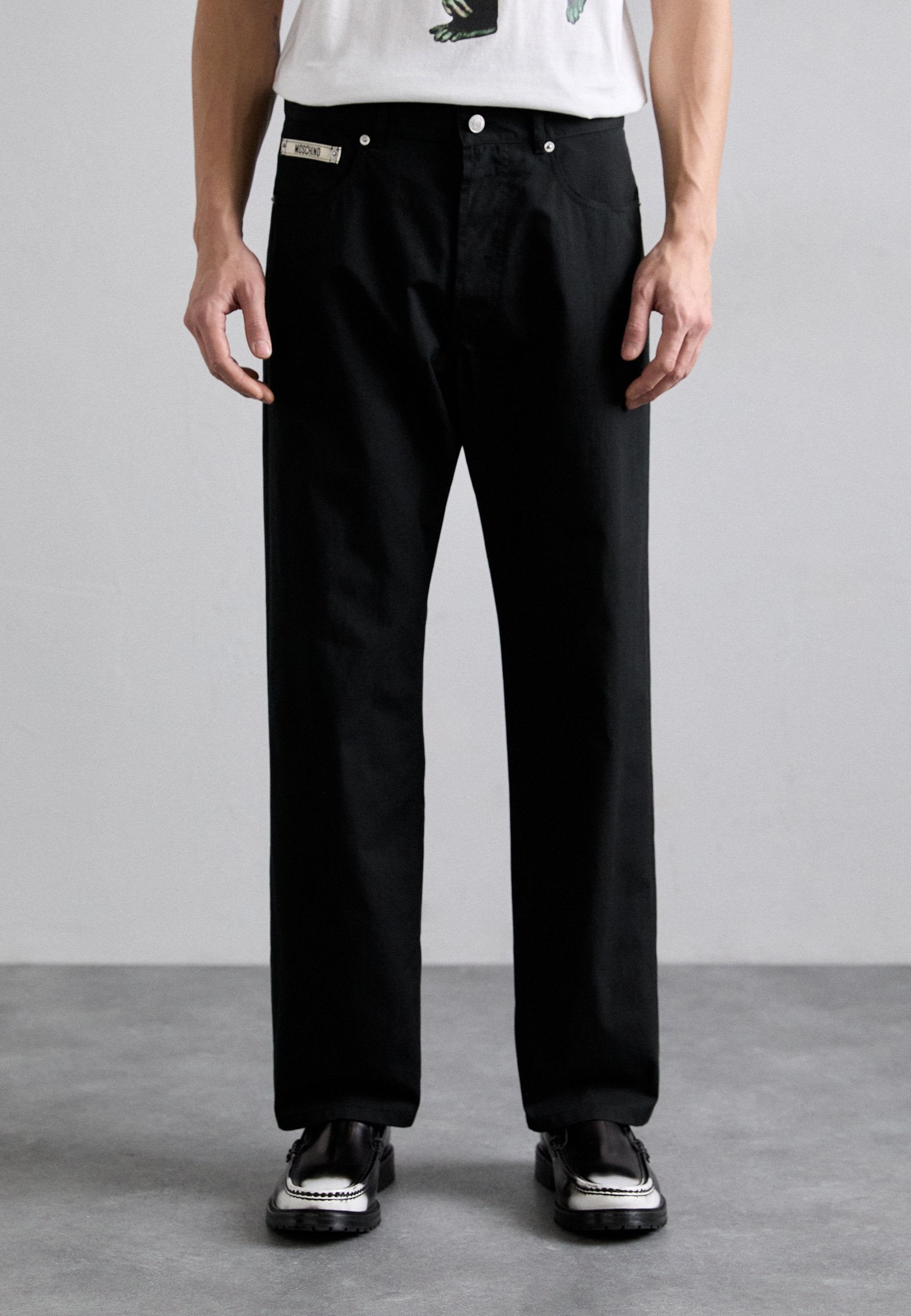MOSCHINO INSTITUTIONAL