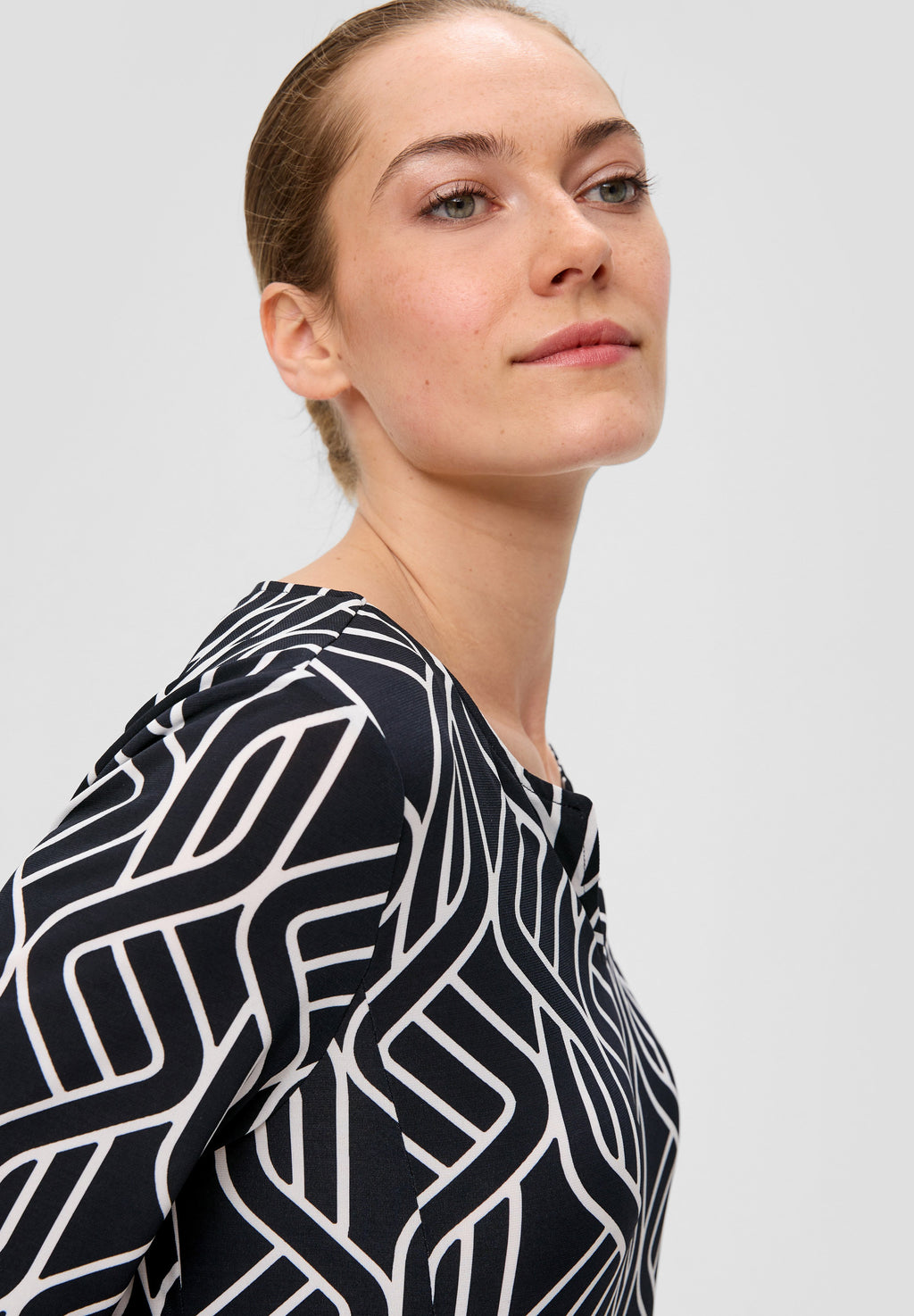 s.Oliver BLACK LABEL MIT GRAFISCHEM