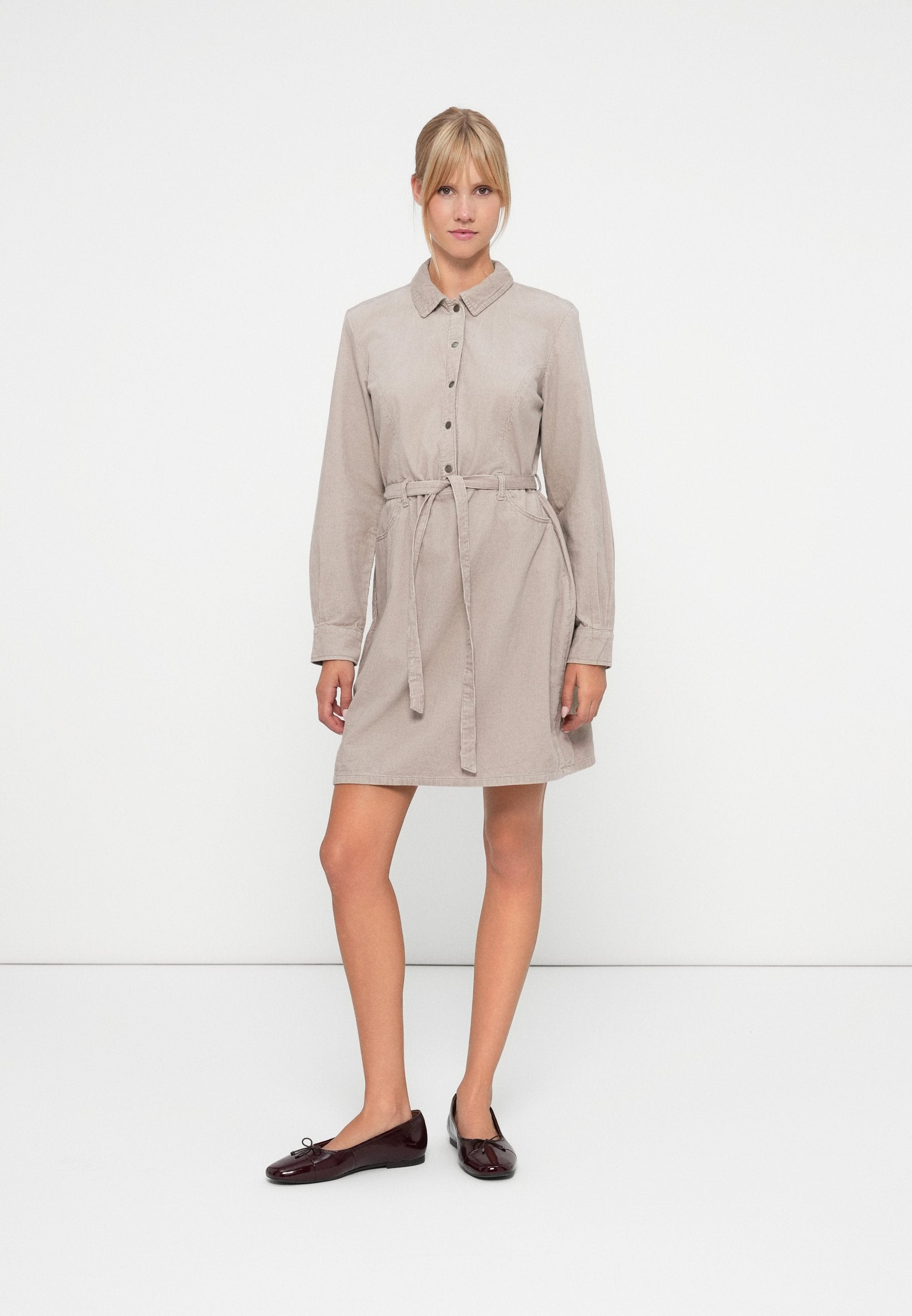 ONLNESSA CORD DRESS Media 3