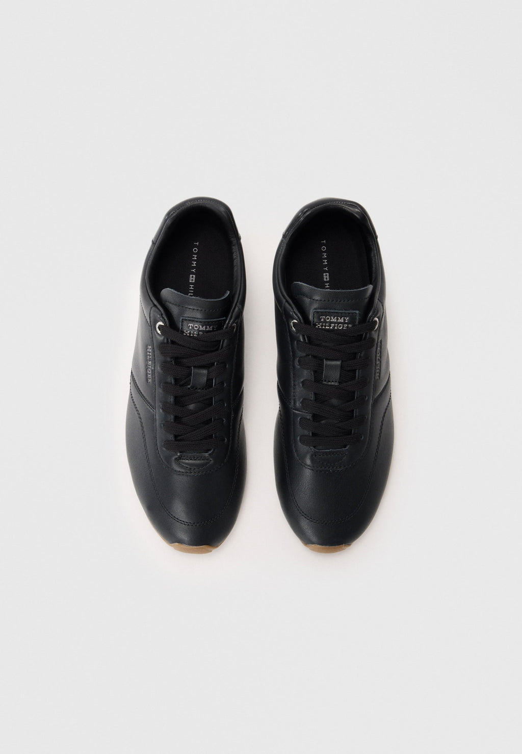 LOW PROFILE LOGO LEATHER TRAINERS Media 4
