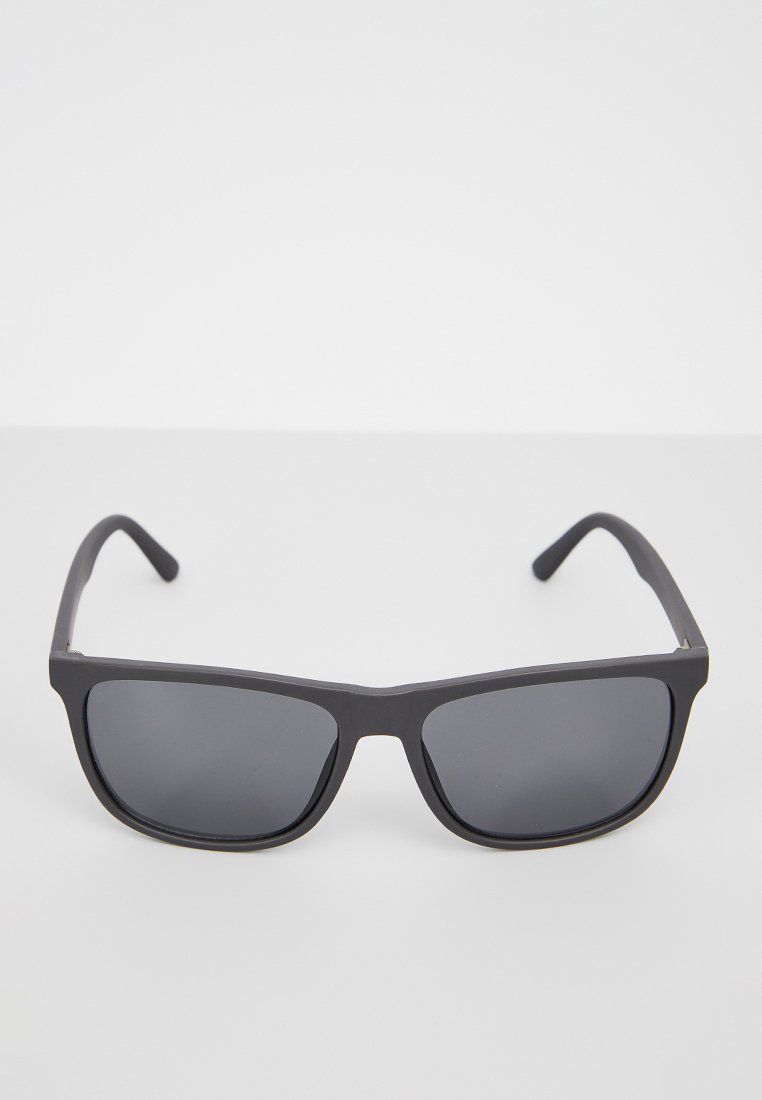 CKC SUN CK20520S 020 57 16 145 UNISEX Media 3
