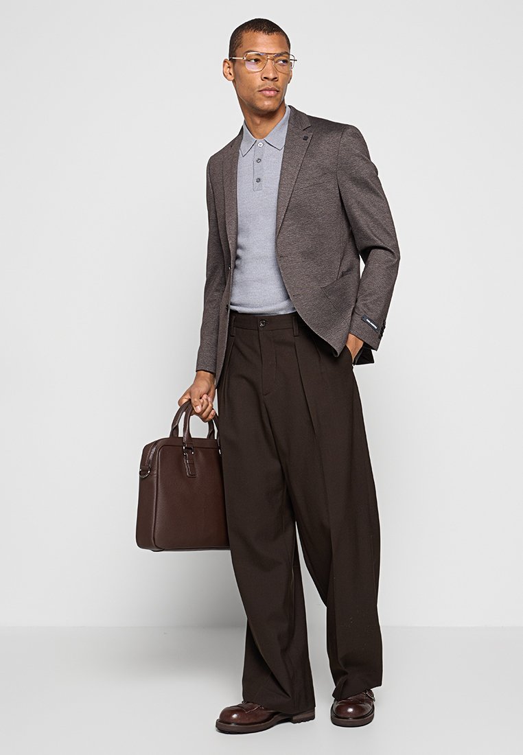 SLIM FIT Media 2
