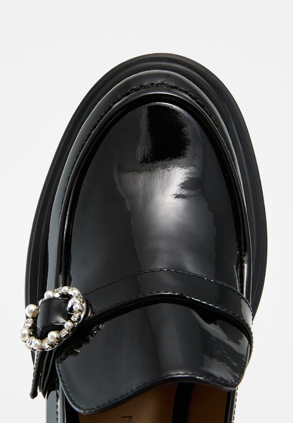 Stuart Weitzman SOHO LEIGHTON