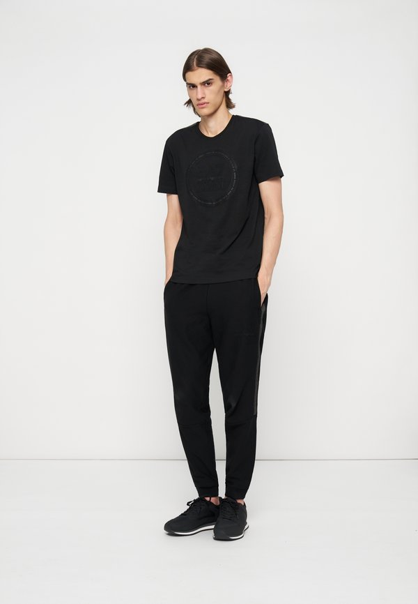EA7 Emporio Armani