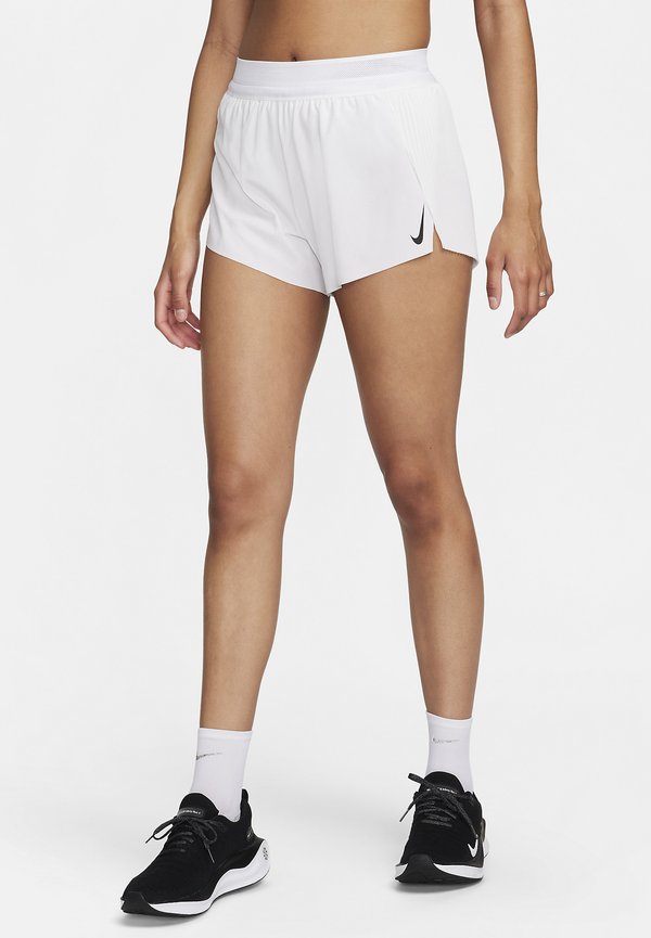 Nike Performance W NK ARSWFT DFADV MR 3IN SHORT - Sports shorts - white/(black)