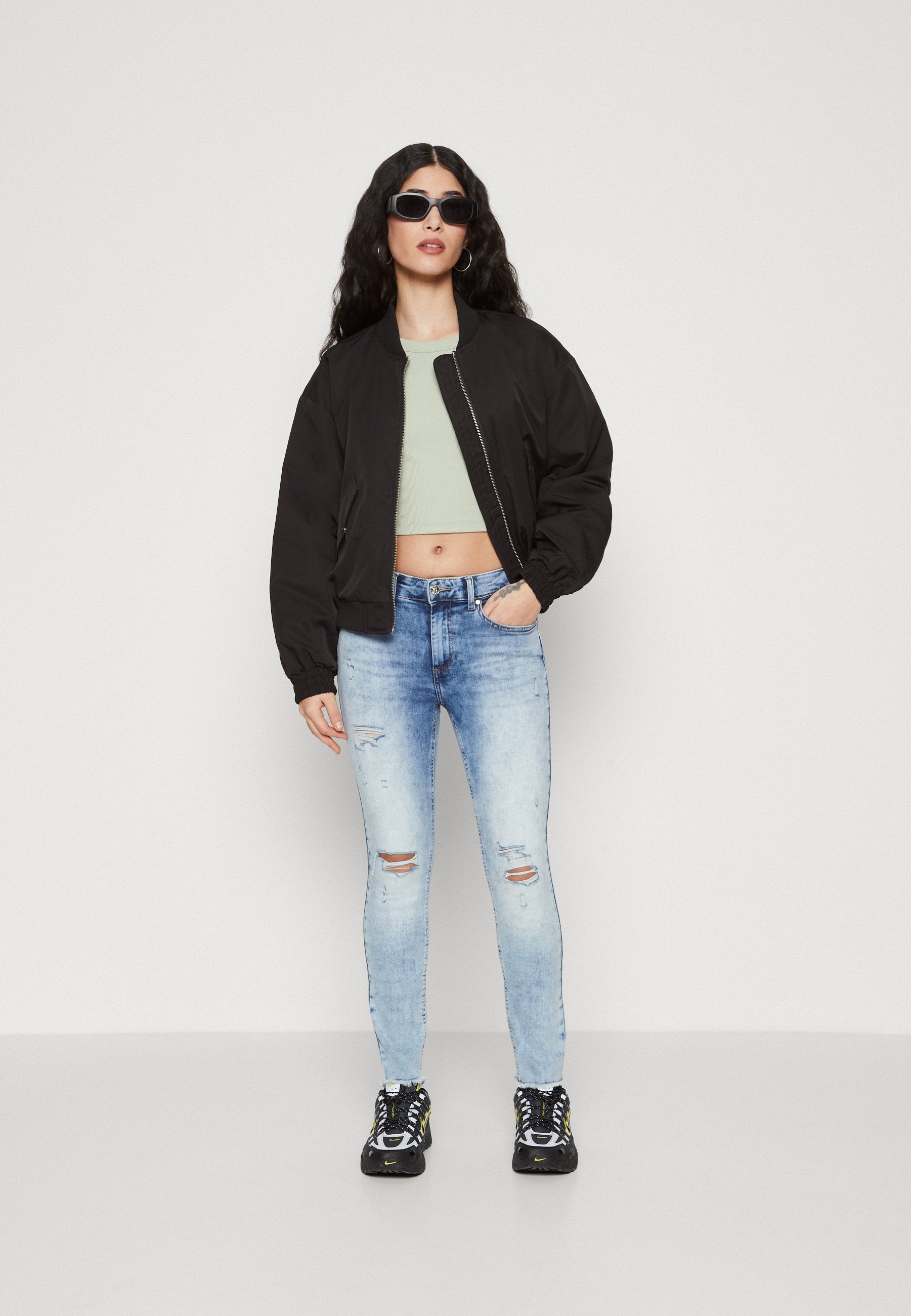 ONLBLUSH MID WAIST Media 2