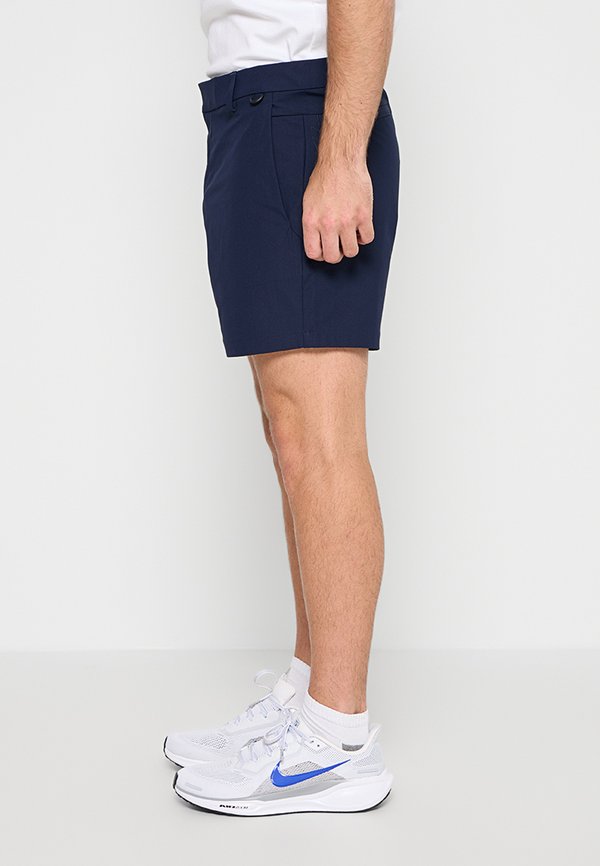 Nike Performance
