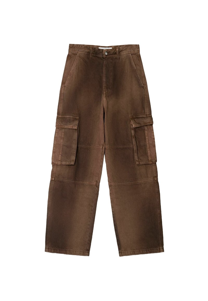 Braune Cargo-Hosen mit weitem Schnitt, ausgestattet mit zwei Seitentaschen, zwei großen Cargo-Taschen und geradem Schnitt. Hergestellt aus langlebigem Stoff.