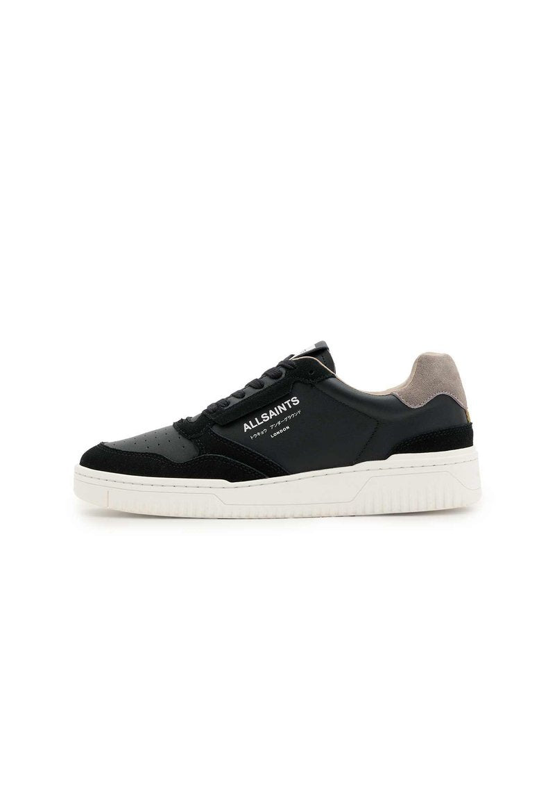 Schwarzer und grauer Sneaker mit niedrigem Schaft und weißer Sohle, "ALLSAINTS LONDON" Schriftzug an der Seite und schwarzen Schnürsenkeln.
