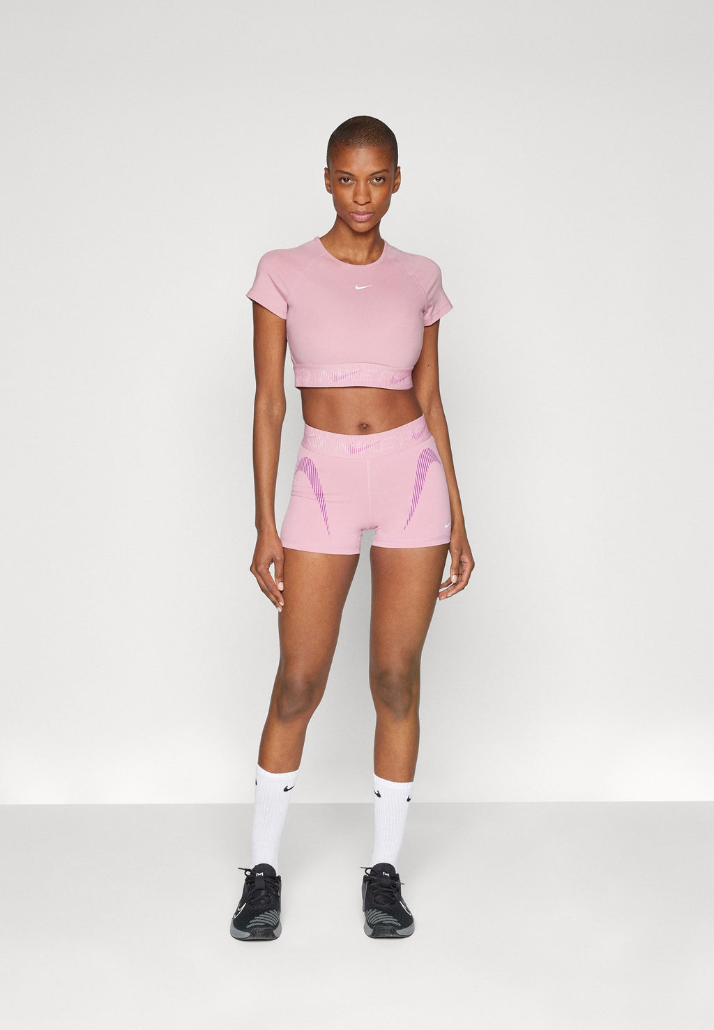 Nike Performance PRO