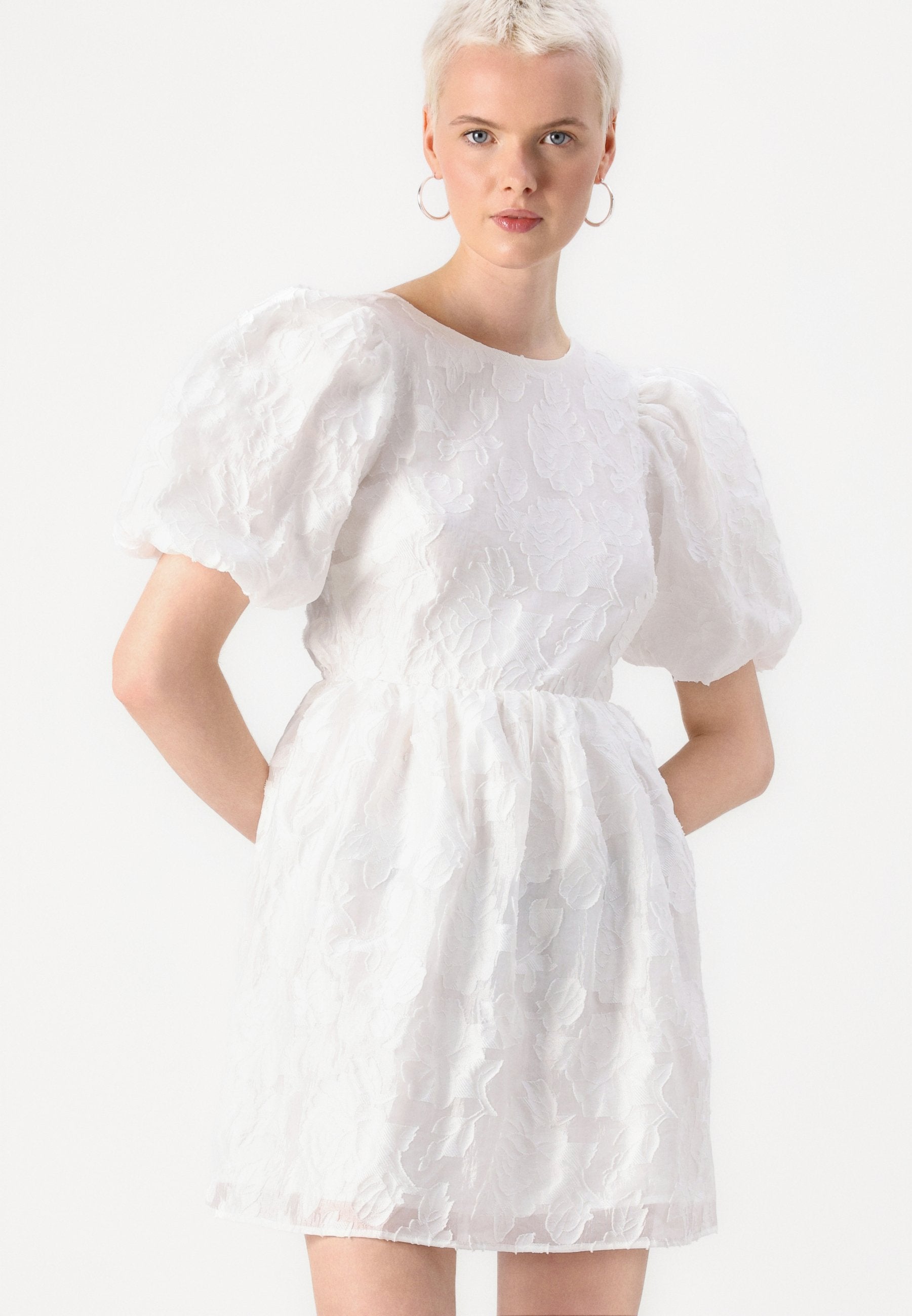 Gina Tricot DRESS