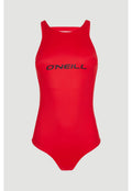 Roter Einteiler-Badeanzug aus glattem, elastischem Material, mit Rundhalsausschnitt und schwarzem "O'NEILL"-Logo auf der Vorderseite.