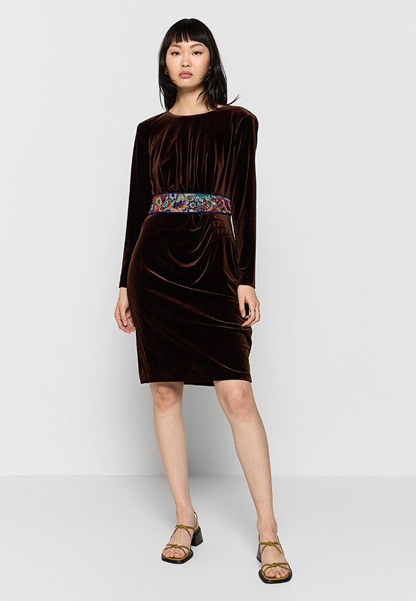 DKNY