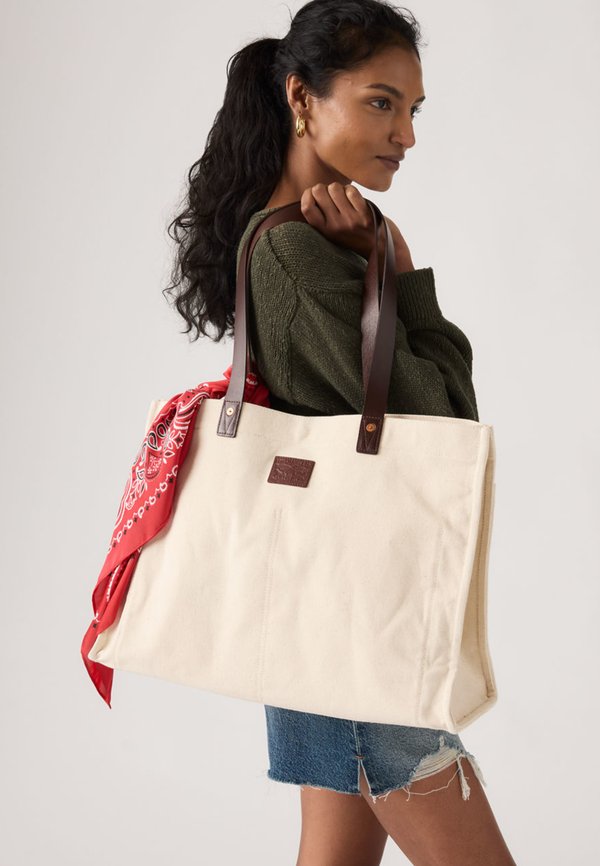 Levi's® HERITAGE ALL DAY TOTE - Tote bag - ecru