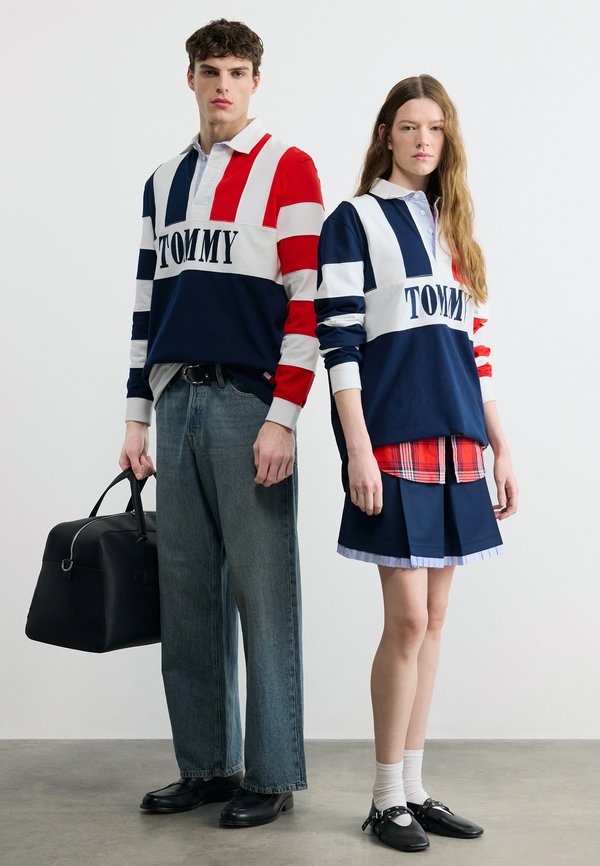 Tommy Jeans RELAXED FIT COLOUR-BLOCKED RUGBY SHIRT