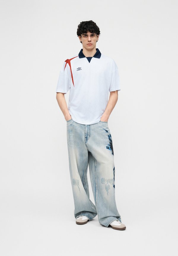 Umbro BOXY FOOTBALL UNISEX