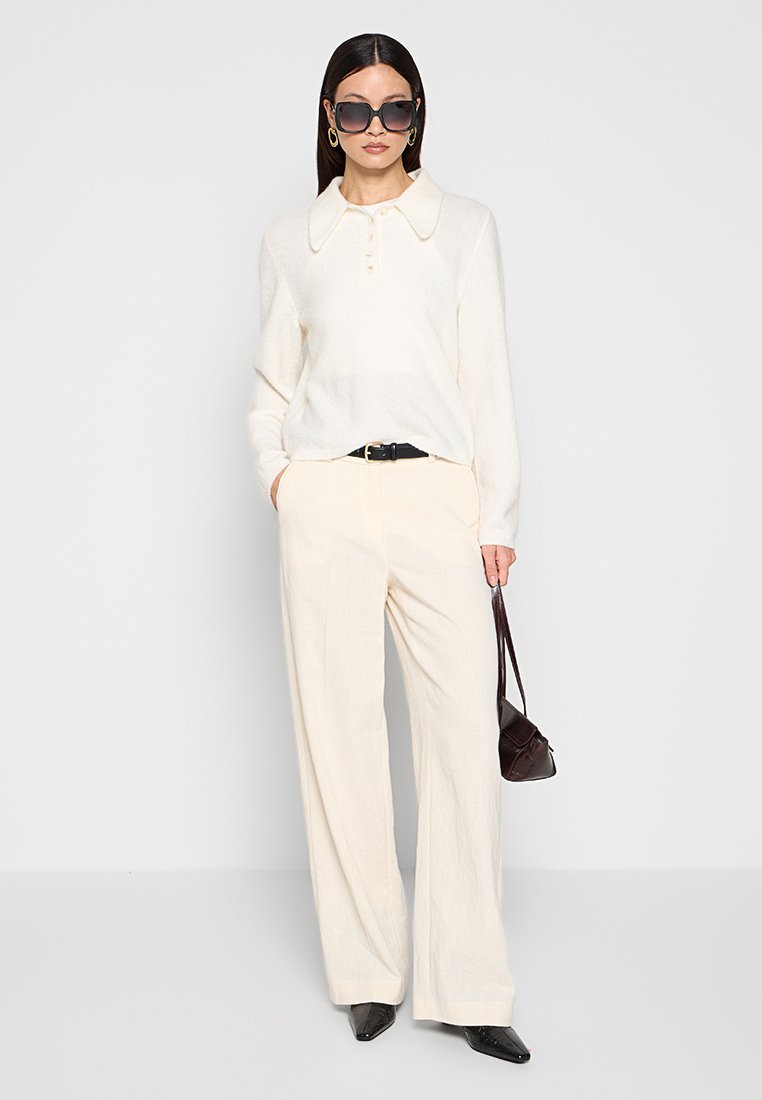RIANI WIDE FIT