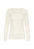 Langarmshirt in Off-White mit strukturiertem, geripptem Muster. Verfügt über einen runden Ausschnitt und eine taillierte Passform.