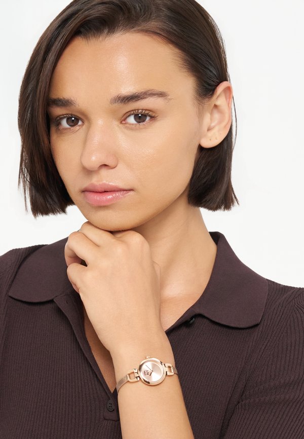 DKNY