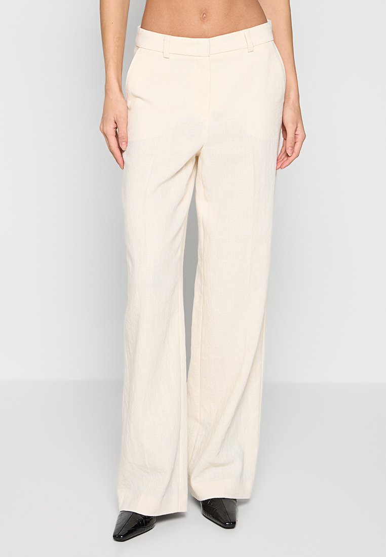 RIANI WIDE FIT