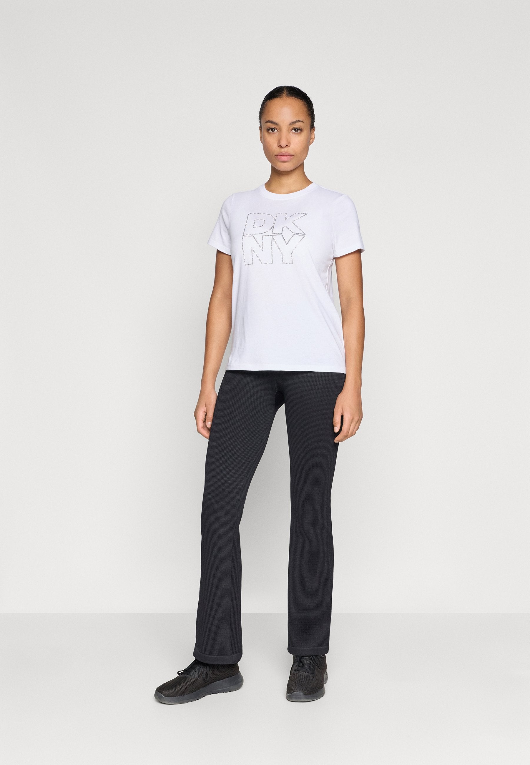 DKNY DOUBLE OUTLINE RHINESTONE LOGO SHORT SLEEVE RELAXED FIT CREW NECK TEE