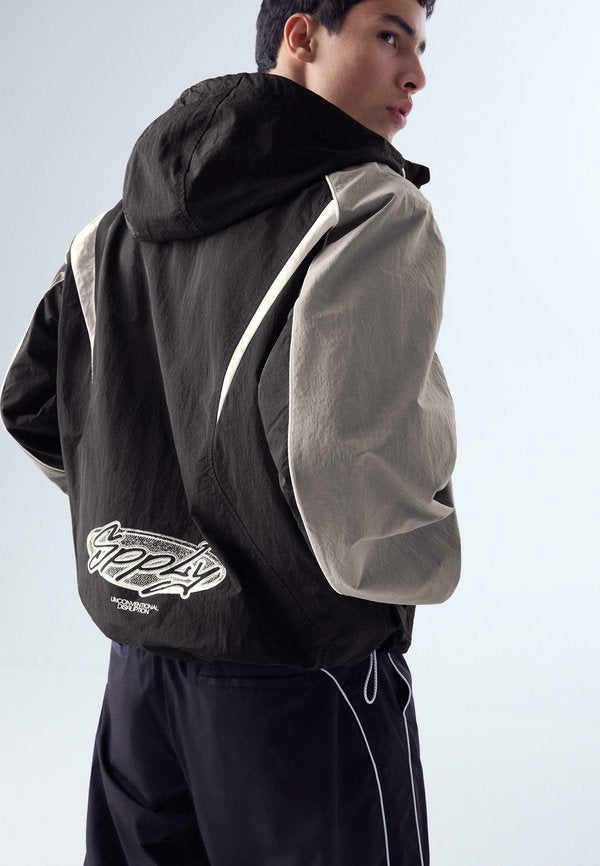 Bershka COLOR BLOCK TECHNIC - JACKET - Summer jacket - black