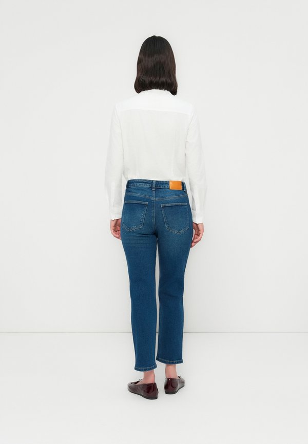 Vero Moda Slim fit VMAMARA Mid rise Straight