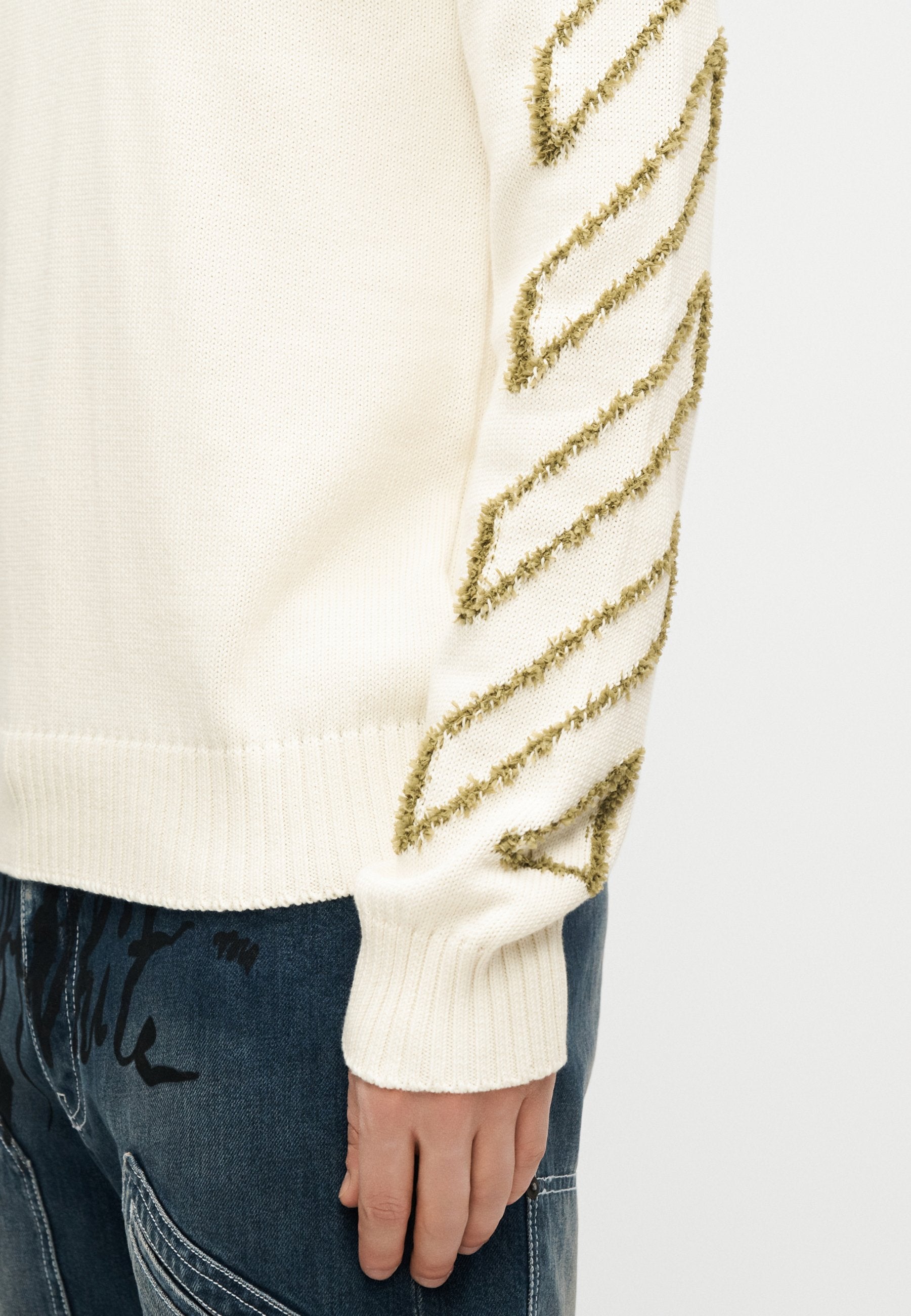 OFF-WHITE DIAG OUTLINE CREW NECK