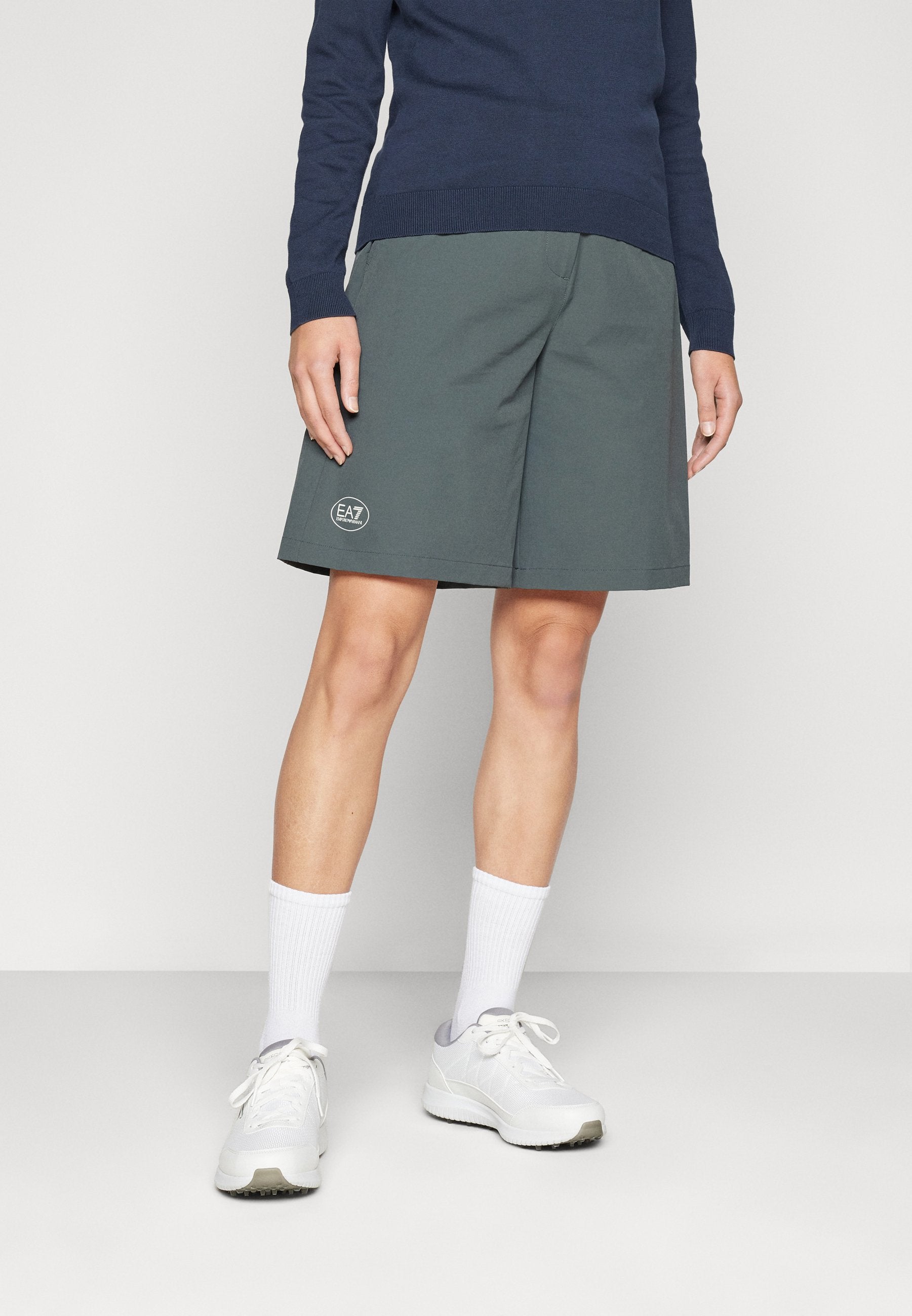 GOLF PRO SHORTS Media 3