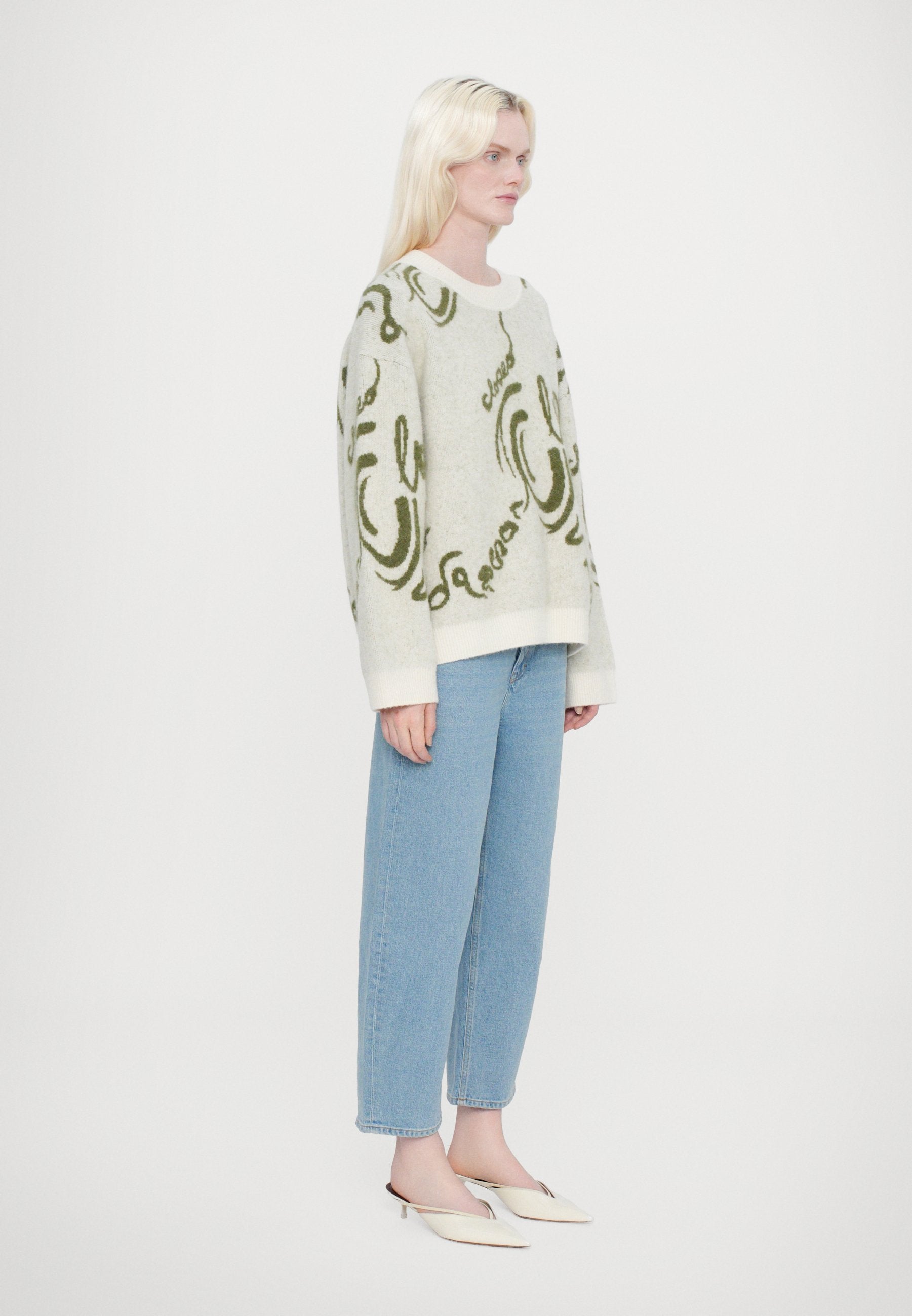 CLOSED CREW NECK LONG SLEEVE