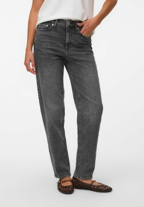 Vero Moda MOM FIT JEANS VMTESSA-STRETCH HIGH RISE MOM FIT JEANS - Mom Jeans - dark grey denim