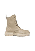 Beige Kunstleder-Ankle-Boot mit Schnürung, runder Zehenpartie, strukturiertem Sohlenprofil und einer Zuglasche hinten, ausgestattet mit einem robusten Sohlen-Design.