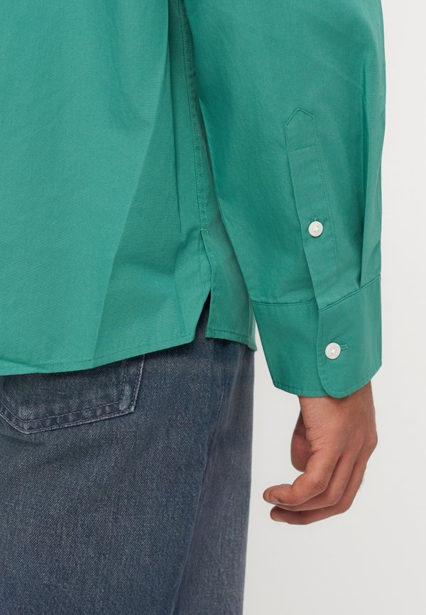 Calvin Klein Jeans