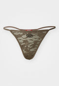 Brauner Camouflage-Mesh-Thong mit dünnen Trägern und einem kreisförmigen Logo-Detail an der Vorderseite. Leichtes Material mit transparenter Textur.