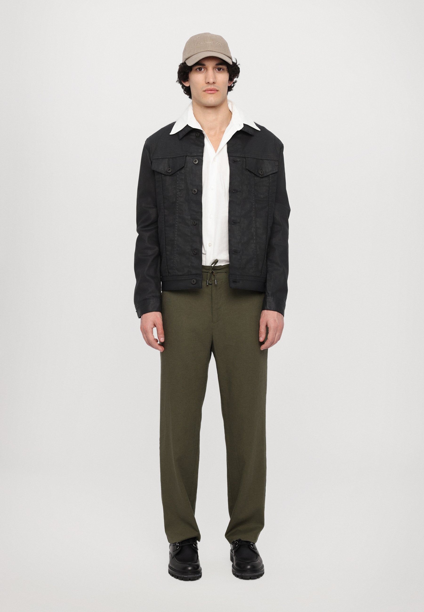Essential Collective LINEN TROUSERS WITH DRAWSTRING PLEATS