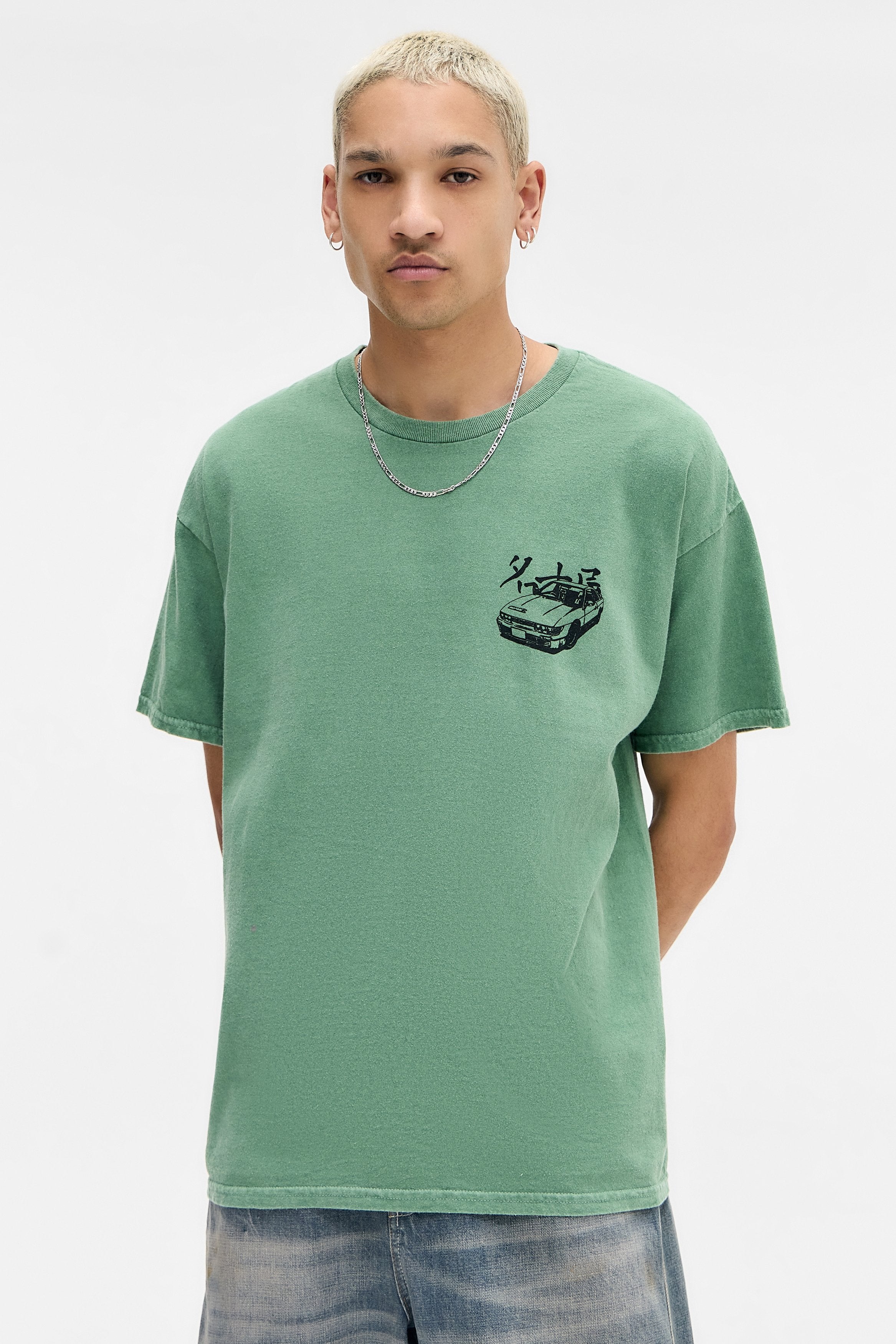 BDG Urban Outfitters JAPANESE CAR MOTIF TEE