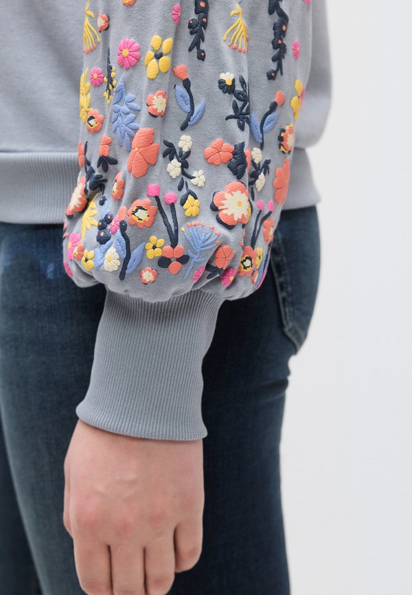 ONLY Tall ONLBROOKE O NECK FLOWER