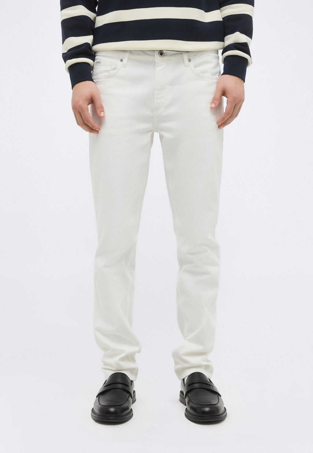 Lindbergh Jeans Tapered Fit Media 4