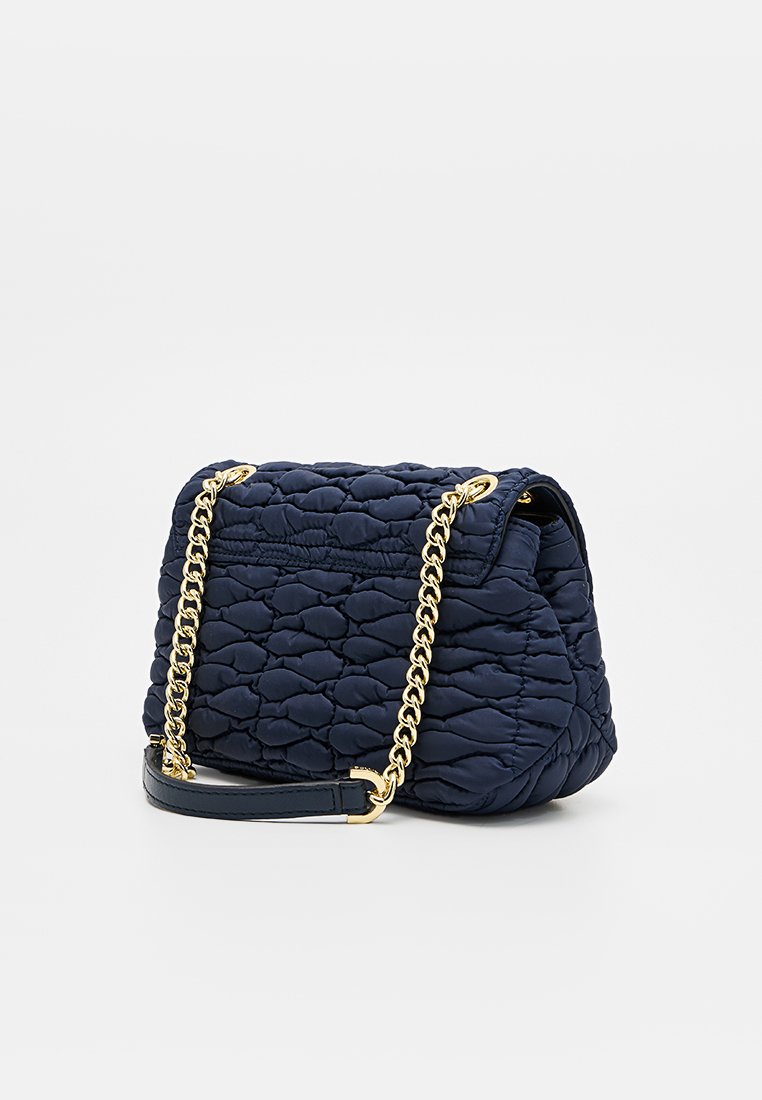 Pollini