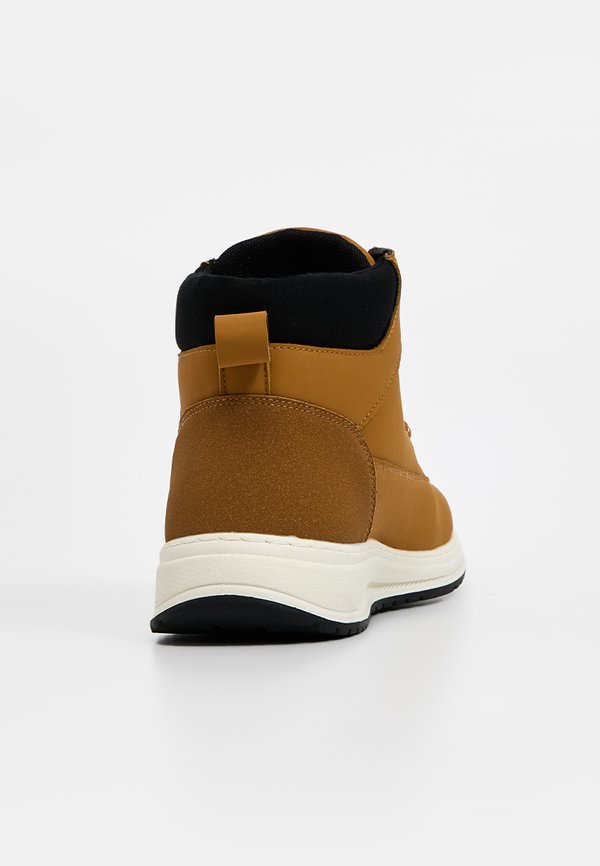 Jack & Jones