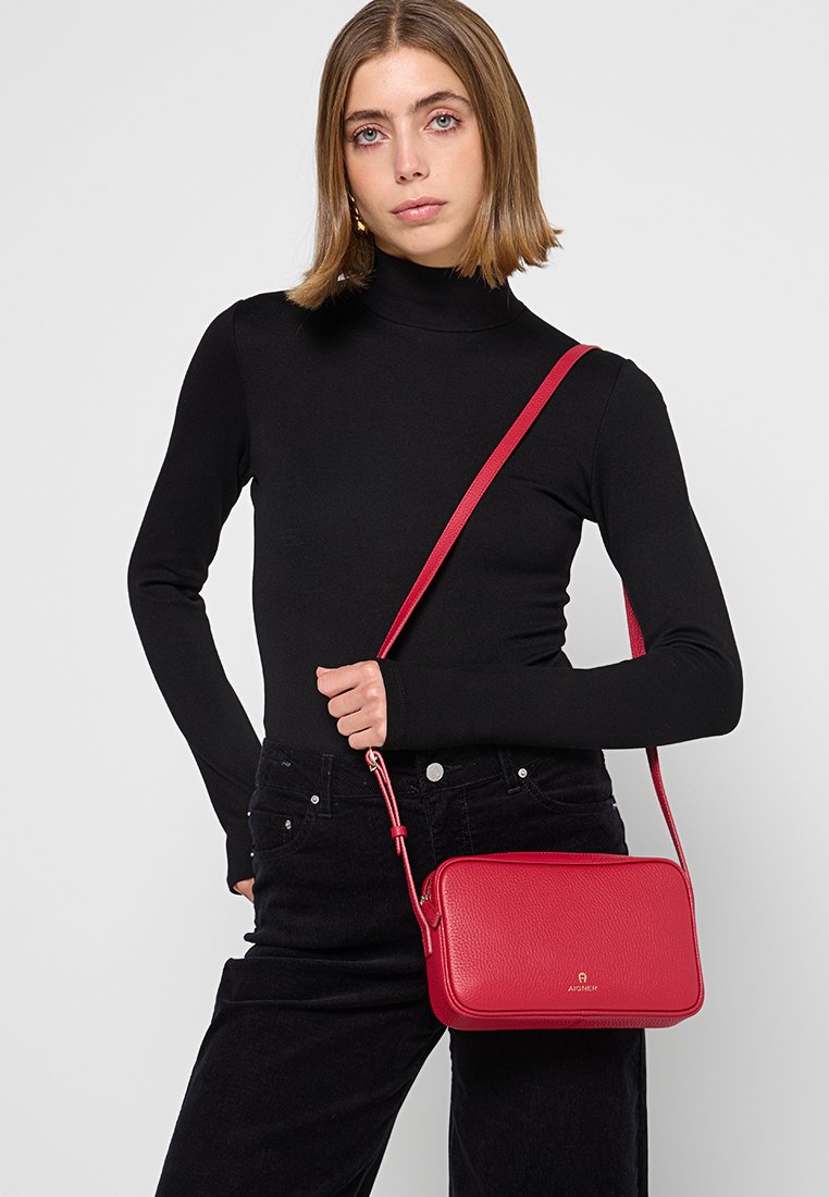 AIGNER COCO