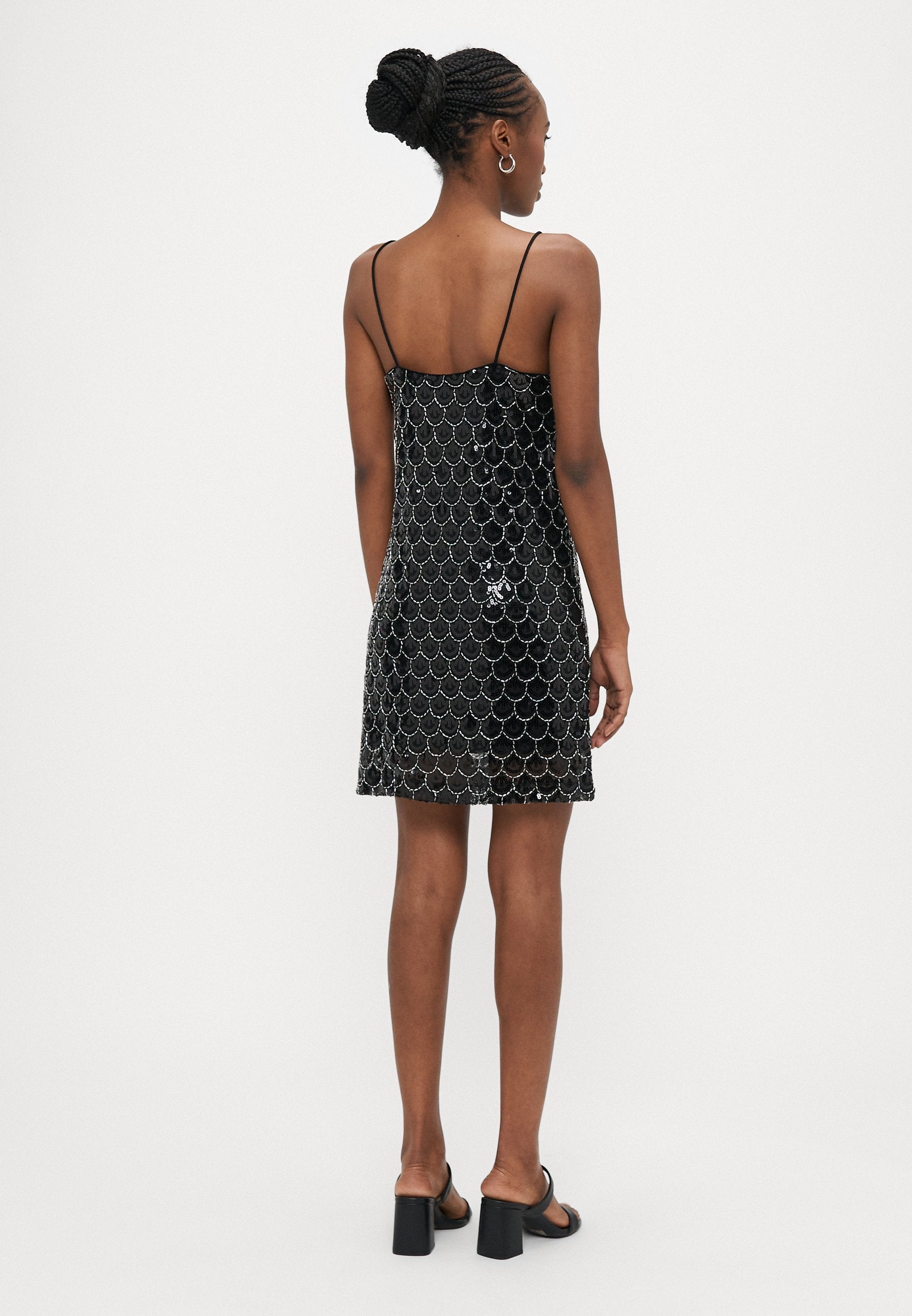 ONLBRIELLE STRAP SEQUINS DRESS Media 4