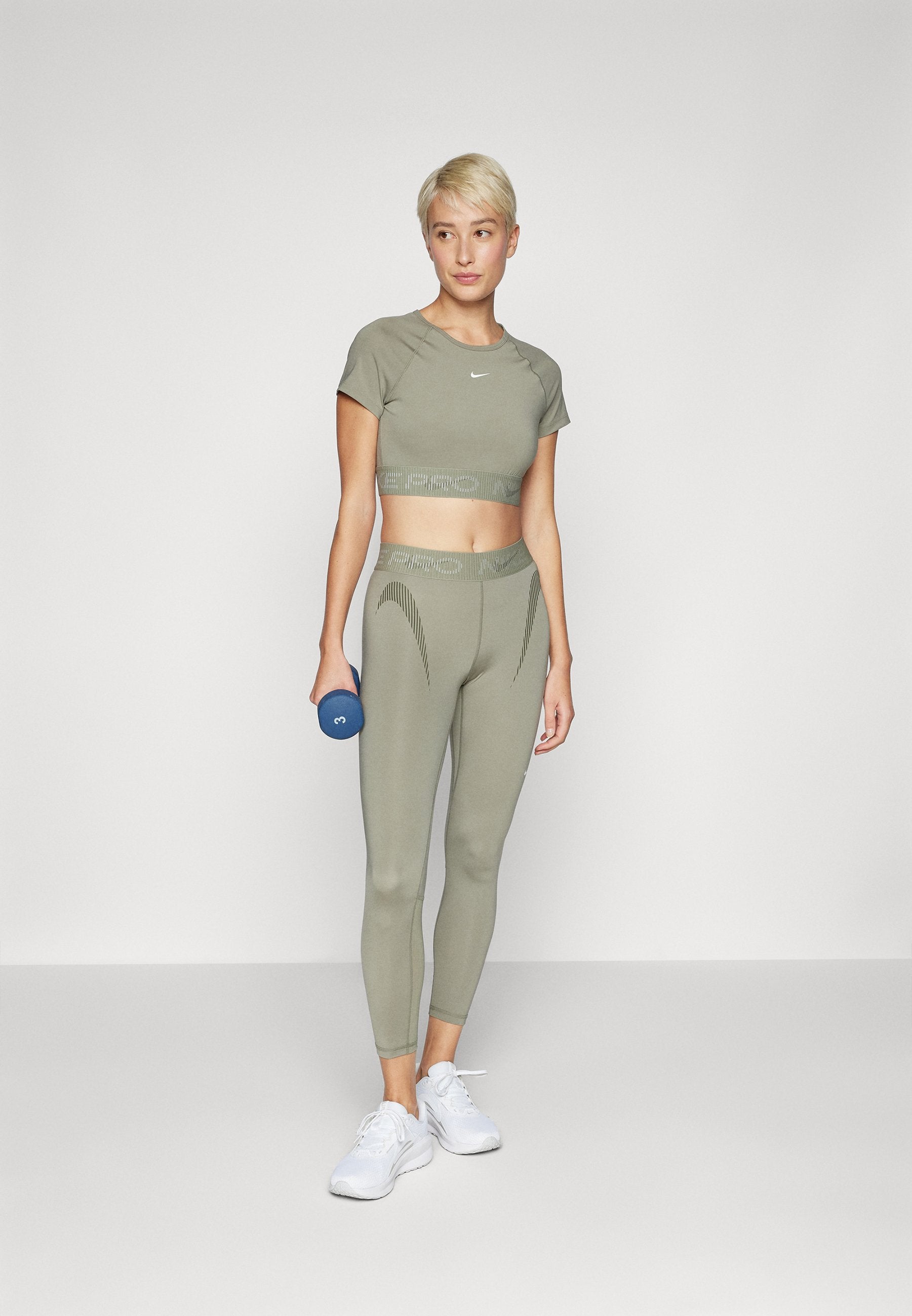 Nike Performance PRO