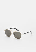 Goldene Metallsonnenbrille mit dunkelgrauen Gläsern, ovaler Form und schwarzen Kunststoffbügeln. Verziert mit einem kleinen Logo in der Nähe der Gläser.
