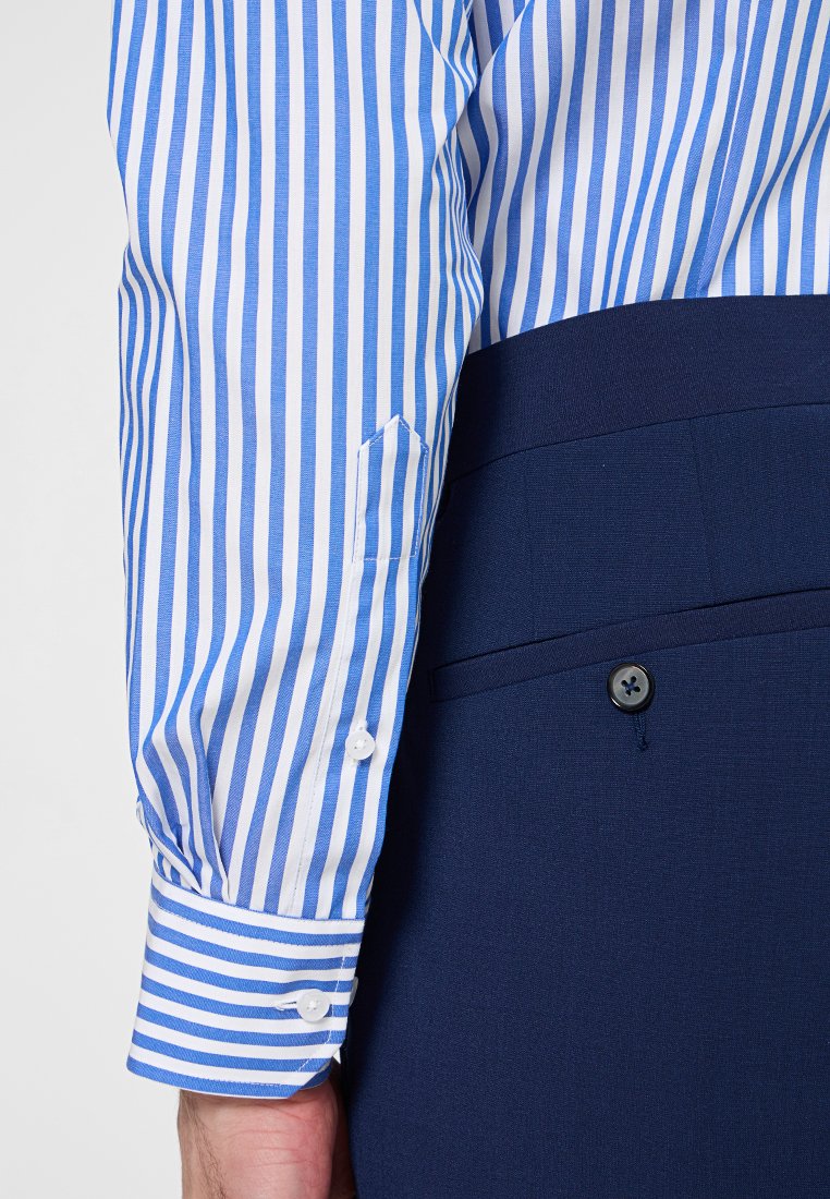 Michael Kors SLIM FIT