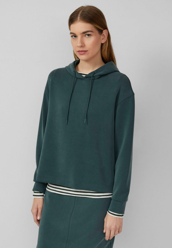 s.Oliver MIT VERLÄNGERTEM RÜCKENTEIL - Hoodie - tannengrün