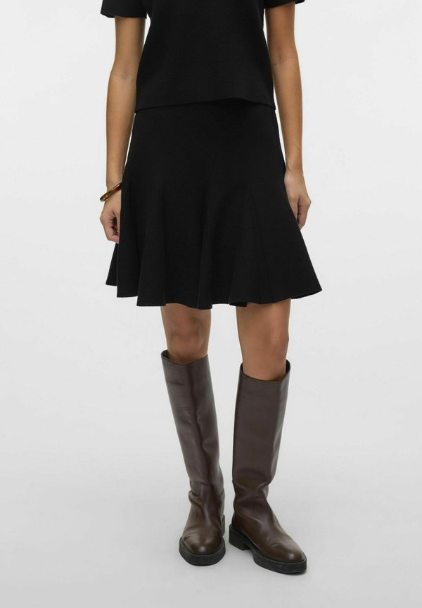 Vero Moda Knitted VMKRISTIN Mid waist Short - Pleated skirt - black