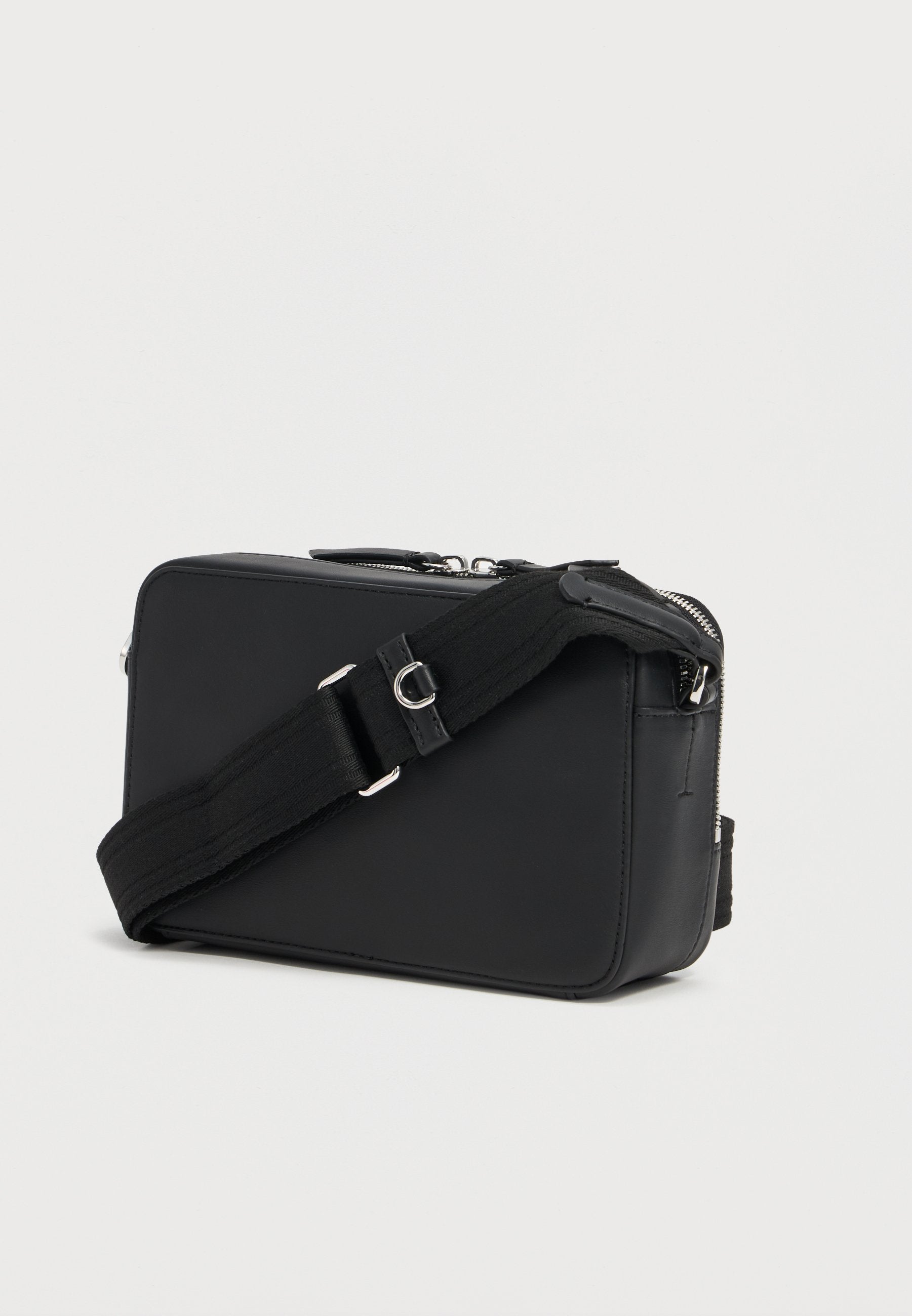 Marc O'Polo CROSSBODY BAG S