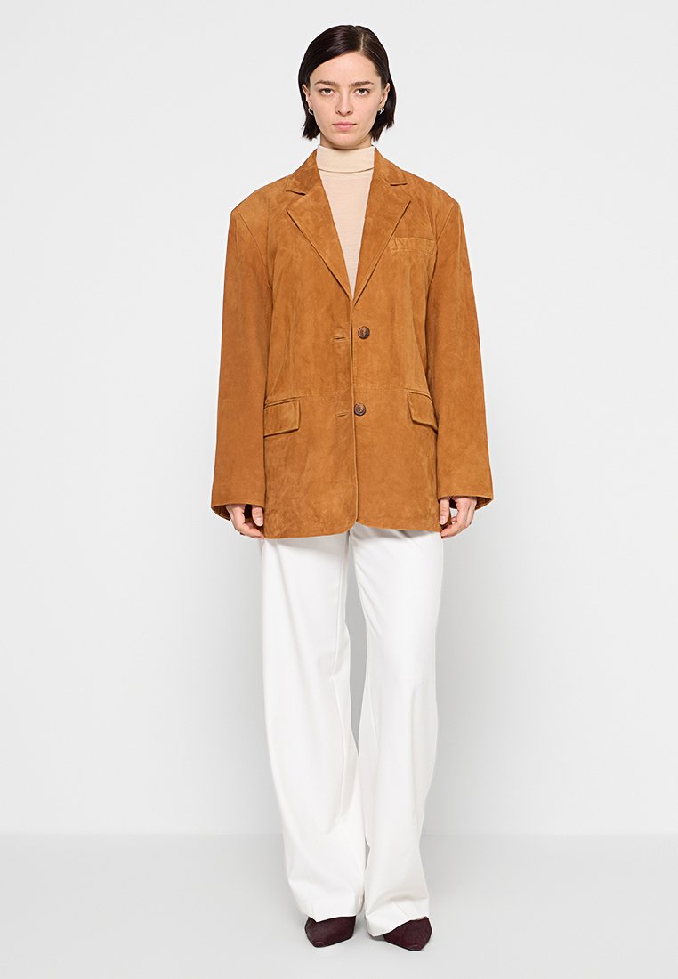RIANI WIDE FIT